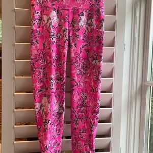 Lilly Pulitzer Pink and Black Luxletic Leggings Small Plumeria Purposefully Pink